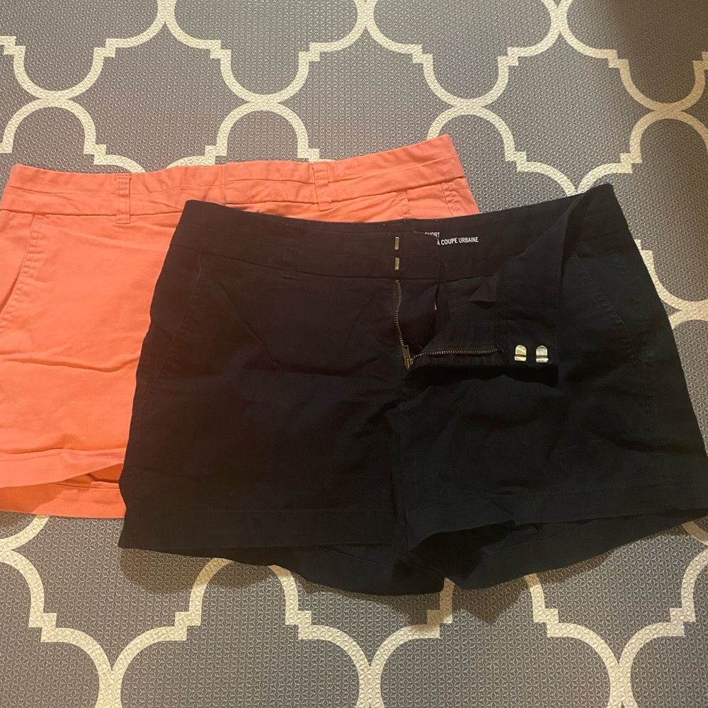 GAP Women's Black and Coral Shorts